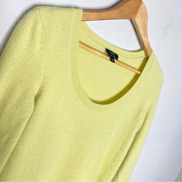 Talbots Chartreuse Yellow Pure Cashmere Long Sleeve Scoop Neck Sweater Size XS - Picture 3 of 11